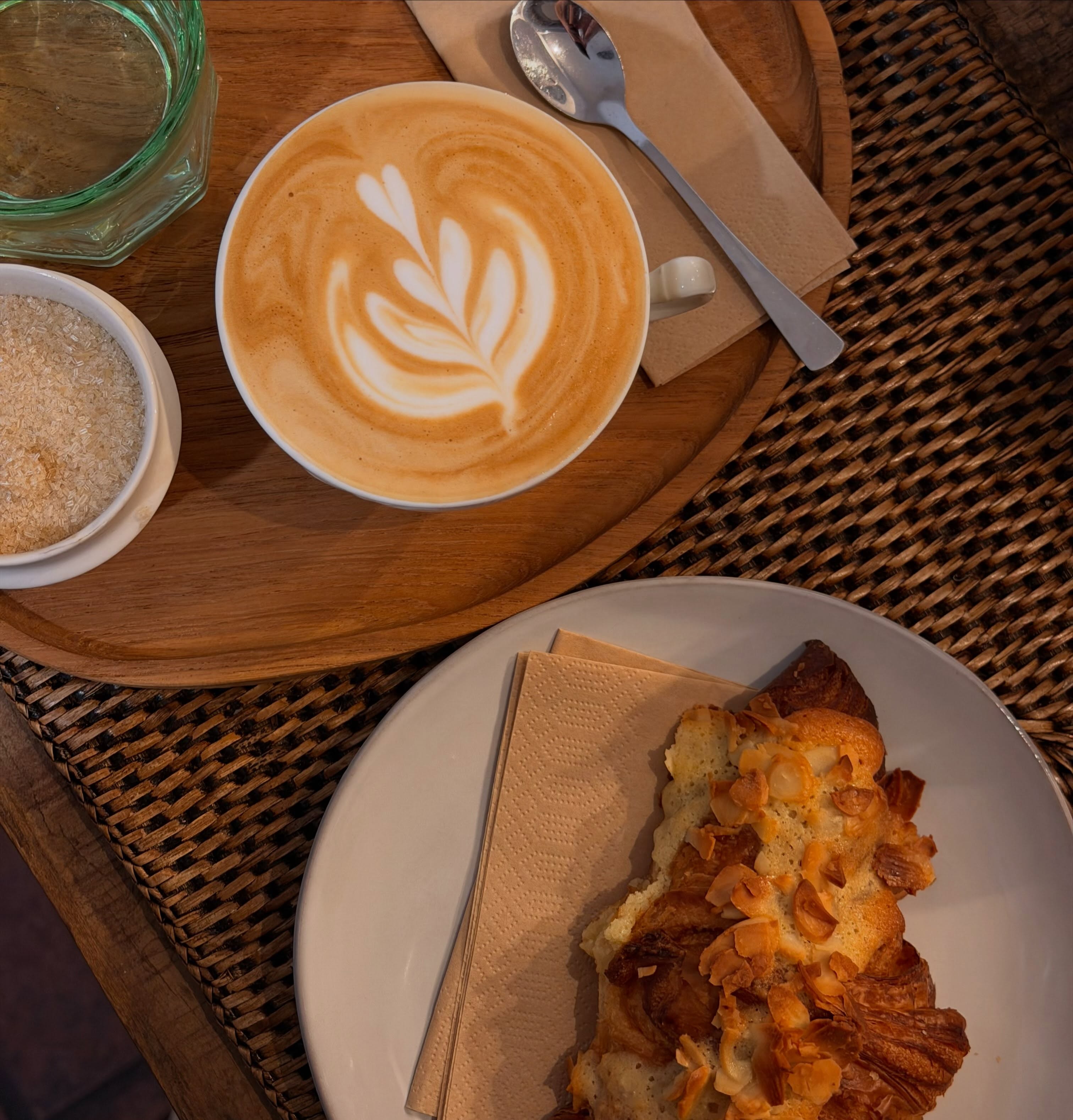 Latte a croissant